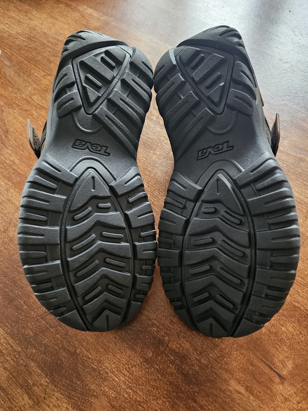 NEW Teva Brown & Black Leather Ketavi Hiking Sandals Size 7 Men's